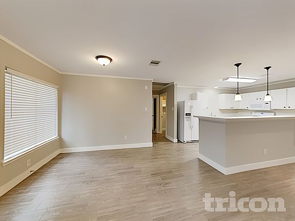4th image of 21880 Silver Oak Ct