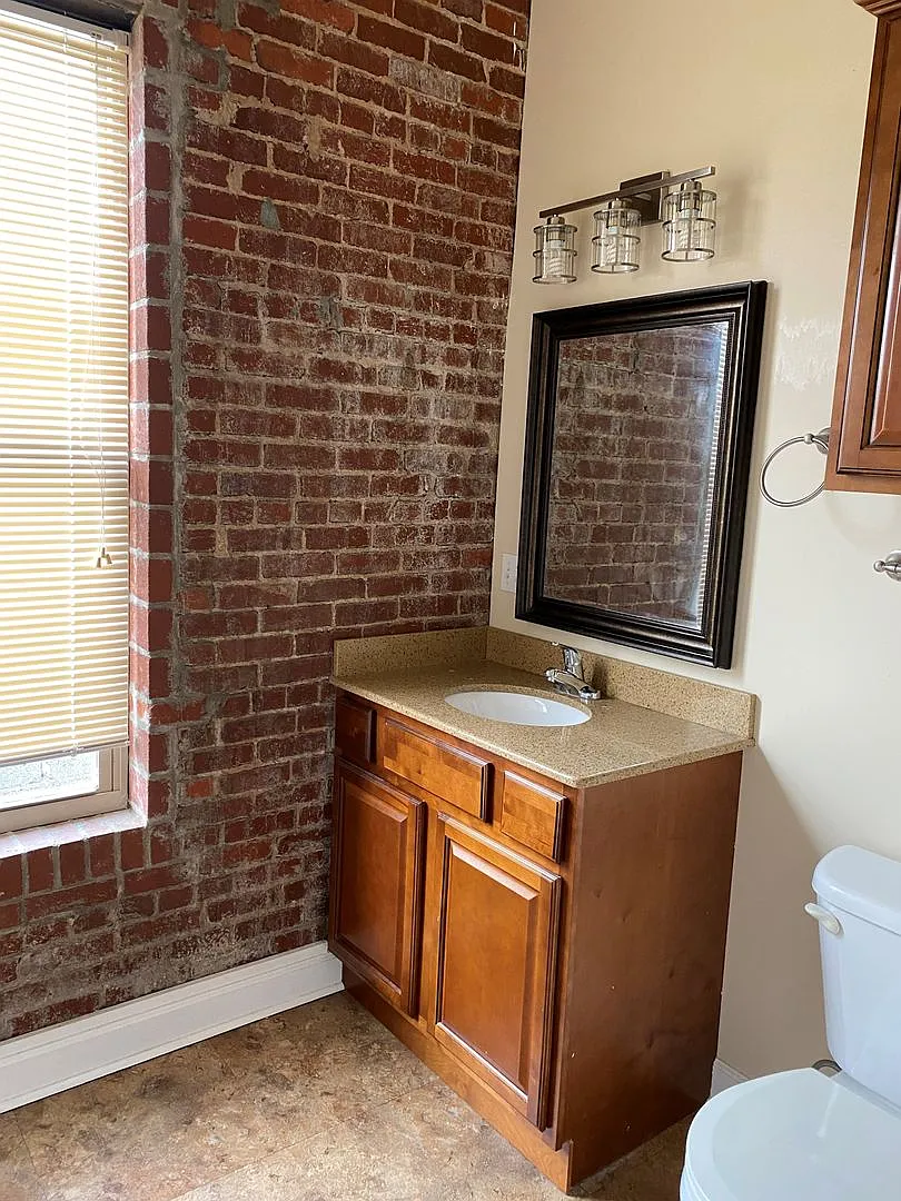 Downtown loft apartment, one bedroom one bath — Photo 4