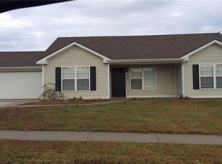 1420 Colonel Salomon Dr, Prairie Grove, AR 72753