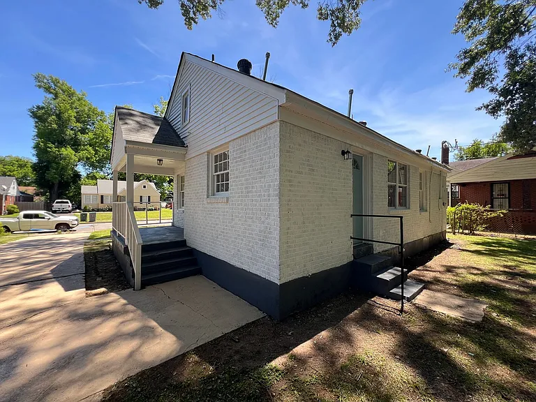 1531 Buntyn St — Photo 13