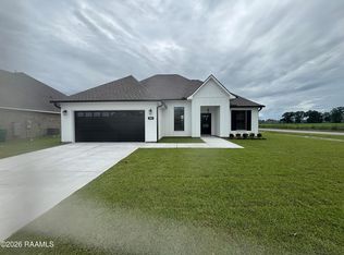 903 Summer St, Broussard, LA 70518