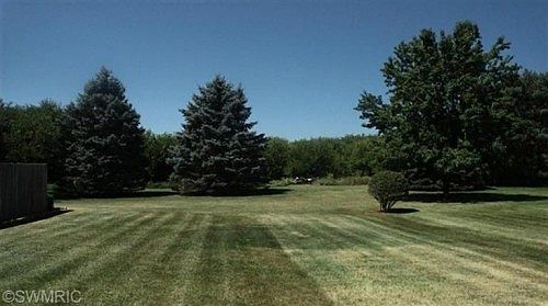 3rd image of 48432 Orchard Dr