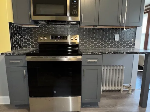 65 Wooding St #2, Bristol, CT 06010