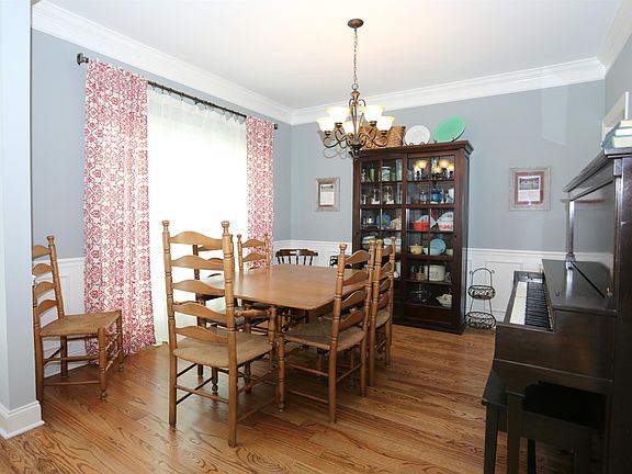 5th image of 1100 Lila Dr