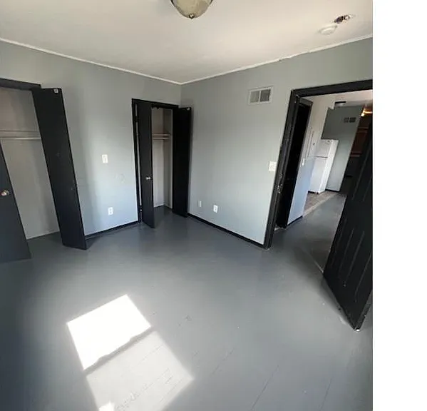 7405 Michigan Ave #11 — Photo 6