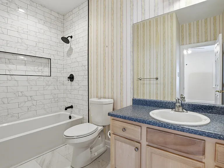 202 Penrose Dr — Photo 20