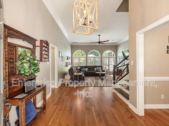 5th image of 10290 W Shrewsbury Run