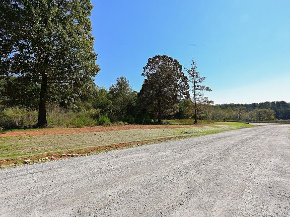 3rd image of 47 N McCauley Rd