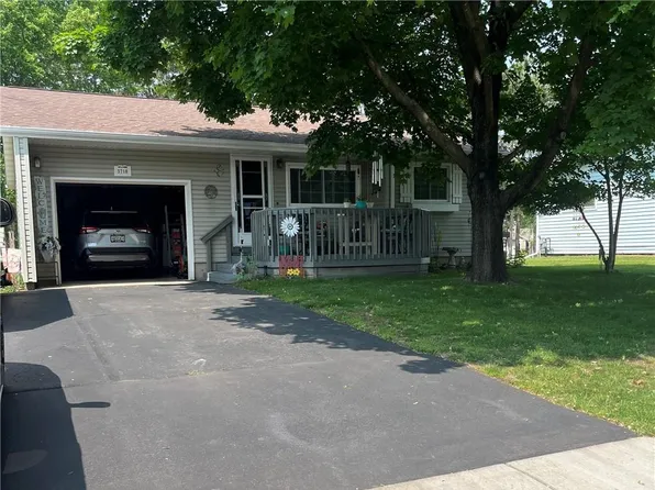 3718 Riverview Drive, Eau Claire, WI 54703