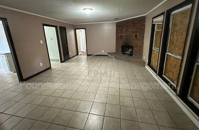 5043 Bowdoin Dr — Photo 5
