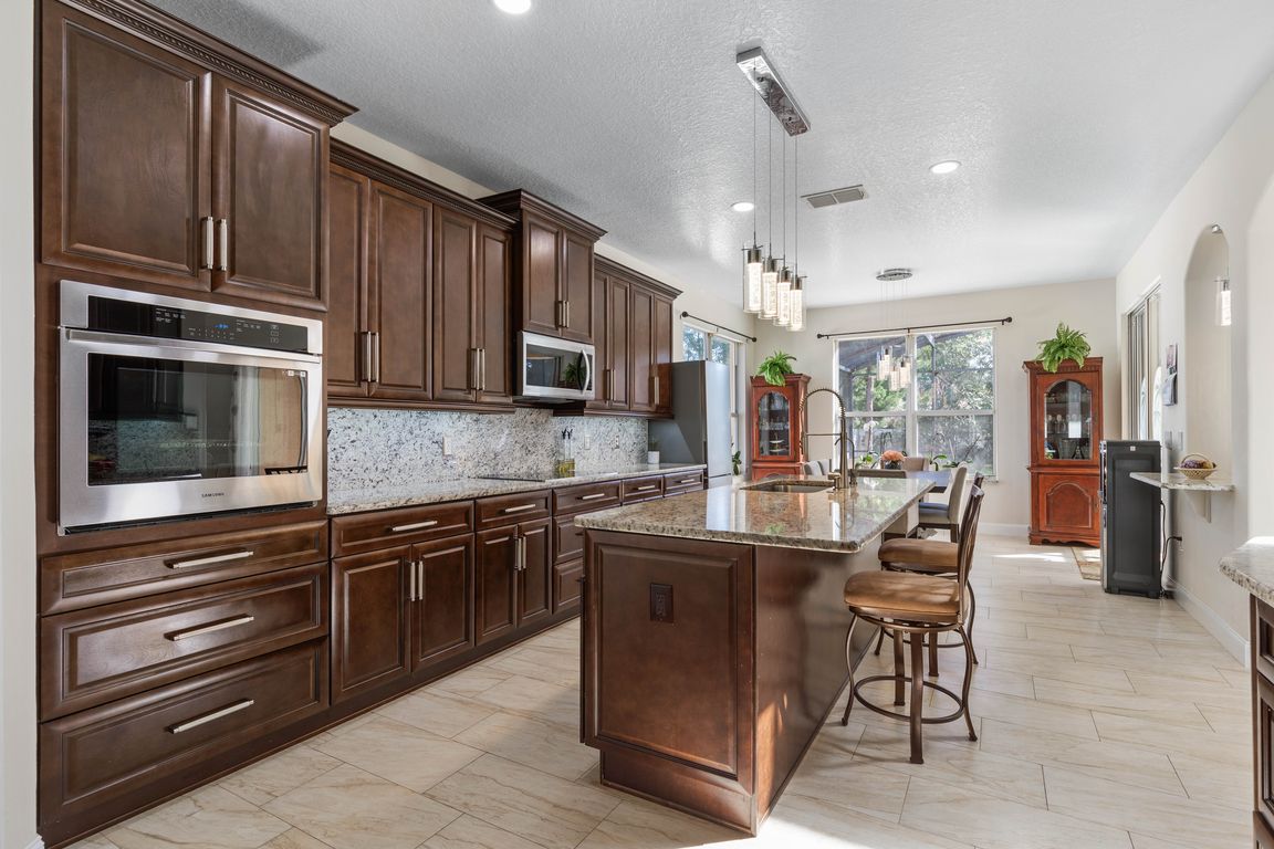 next background image