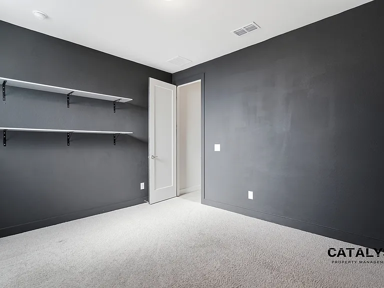 6926 W Winston Dr — Photo 39