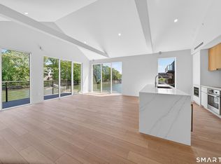 253 Riverside Ave #102, Westport, CT 06880