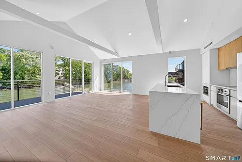 253 Riverside Ave #102 Photo 1