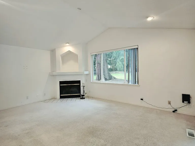 101 Mockingbird Ln — Photo 7