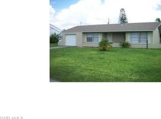 1011 SE 26th St, Cape Coral, FL 33904