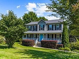 1st image of 102 Winding Creek Dr