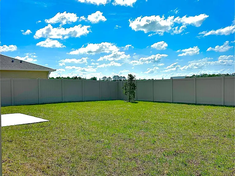5844 SW 132nd Pl — Photo 4