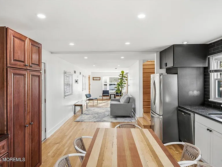 543 Springdale Ave — Photo 17