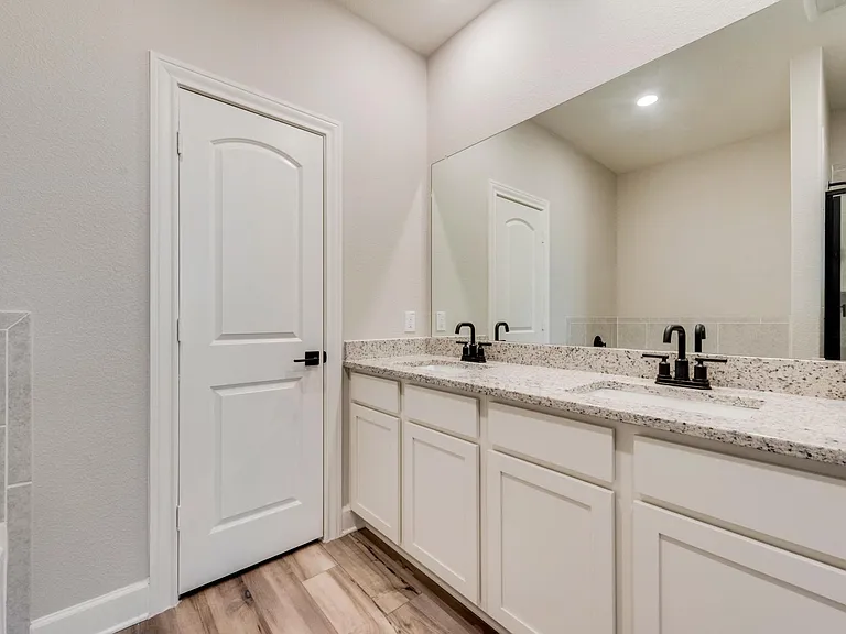800 Jackel Dr — Photo 18