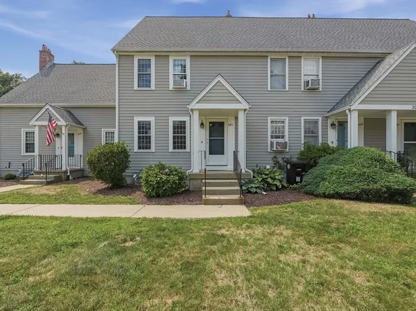 441 Twin Lakes Dr #441, Halifax, MA 02338
