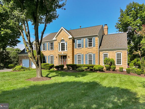 3rd image of 6198 Secret Hollow Ln