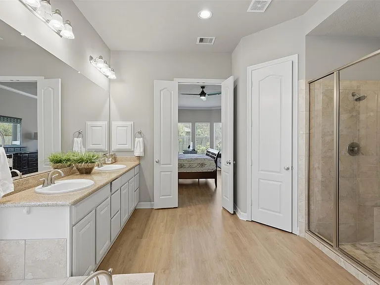 18800 N Bee Cave Springs Cir — Photo 20