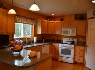 7712 Taryn Ln NE, Olympia, WA 98516