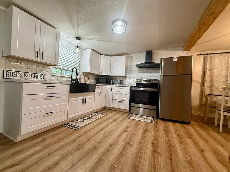 2445 Jones Rd #1 — Photo 7
