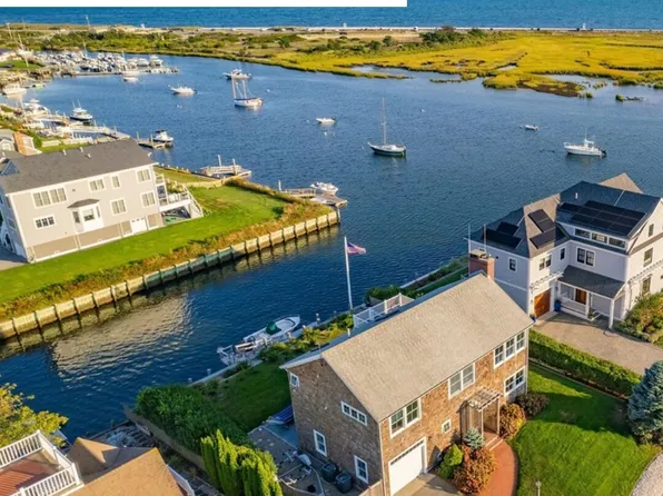 14 Harbor Way, West Dennis, MA 02670