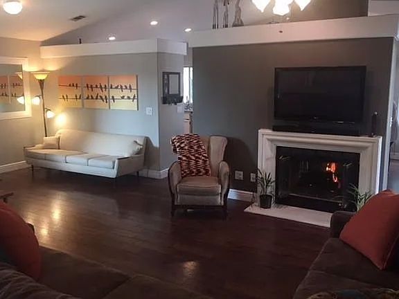 5th image of 408 Rosewood Ct