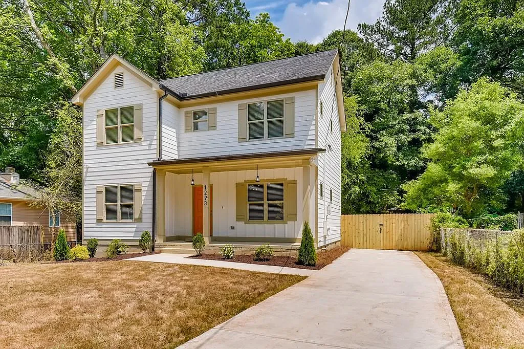 Almont Dr SW, Atlanta — Photo 2