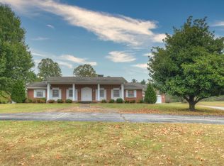 2040 Oak Ridge Dr, Neosho, MO 64850