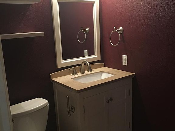 down stairs 1/2 bathroom