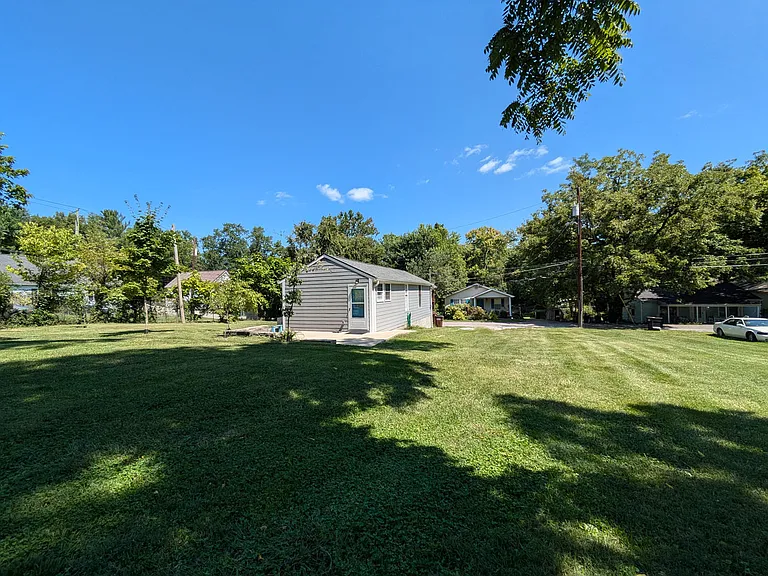 109 Martin St — Photo 18