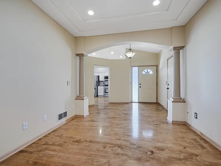 7950 Victoria Way — Photo 7