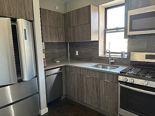 1st image of 328 E 106th St APT 14