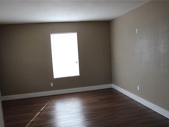4th image of 636 Kimbrough St