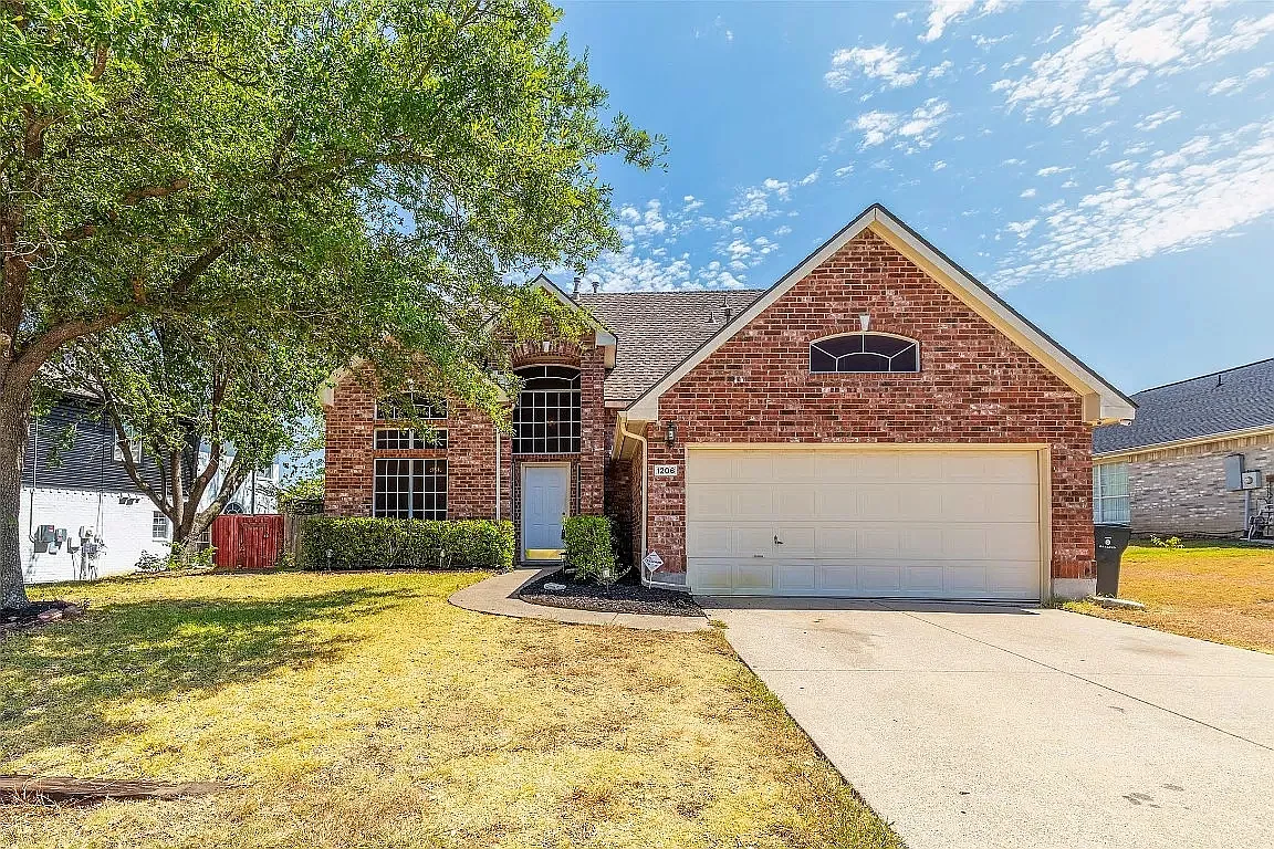 3 bed, 1762 sqft, $2,200 — Photo 1