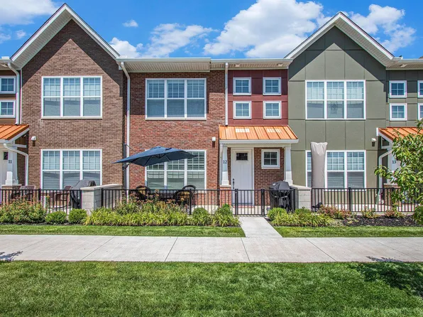 960 N Frances St Unit 12, South Bend, IN 46617