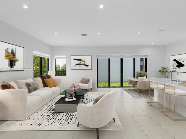 8271 NW 48th Ter, Doral, FL 33166