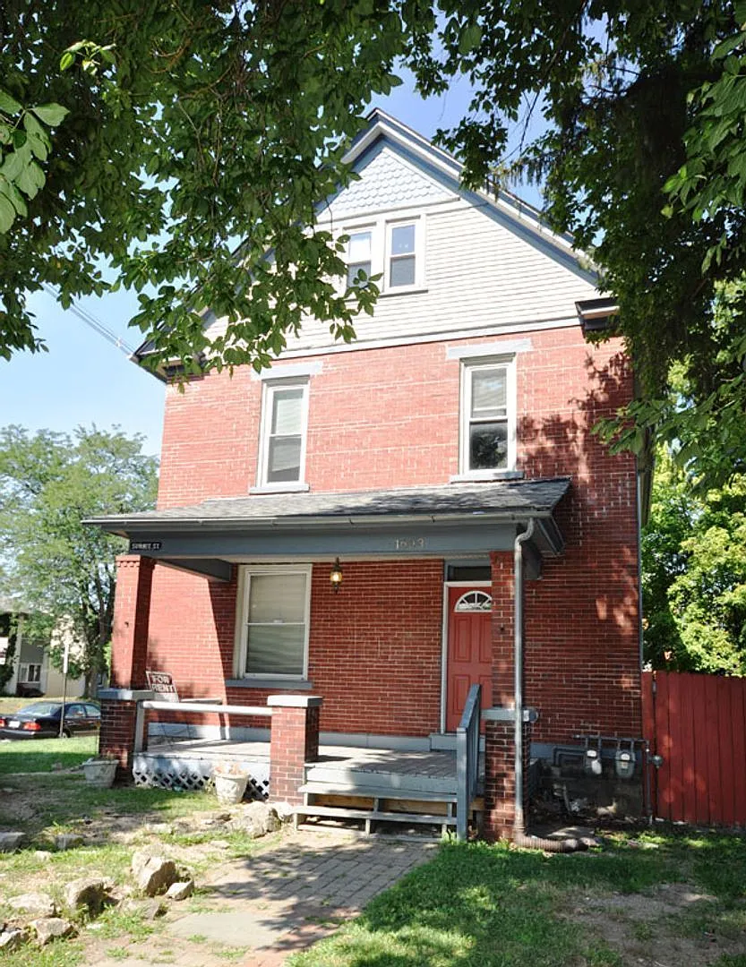 4 bed, 1.0 bath, $2,899 — Photo 1