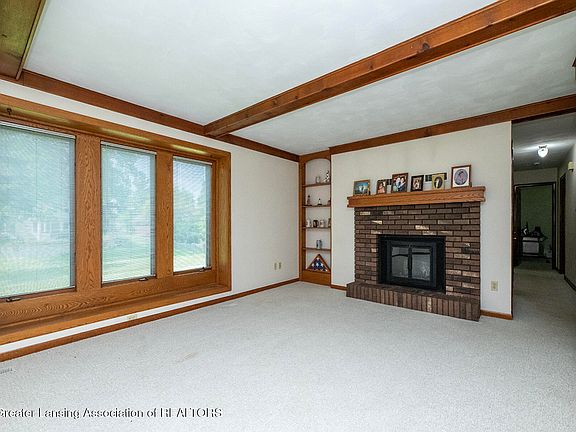 3rd image of 3901 Dobie Rd