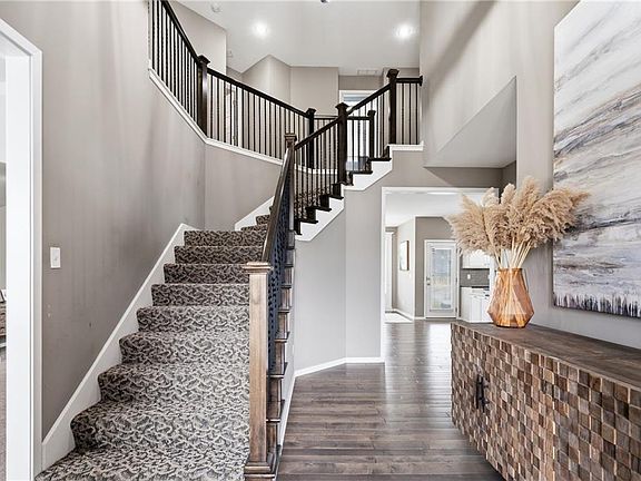 3rd image of 5129 Meadowlark Dr