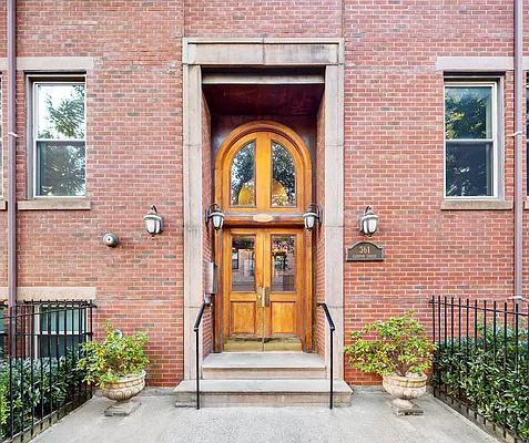 Sold by Compass | media 13