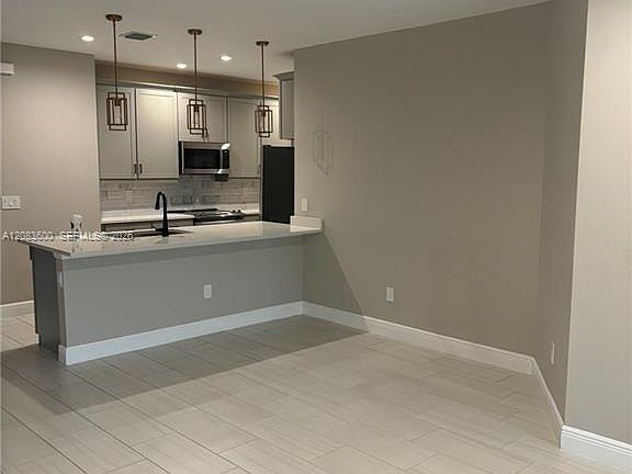 5th image of 7553 Carnegie Way