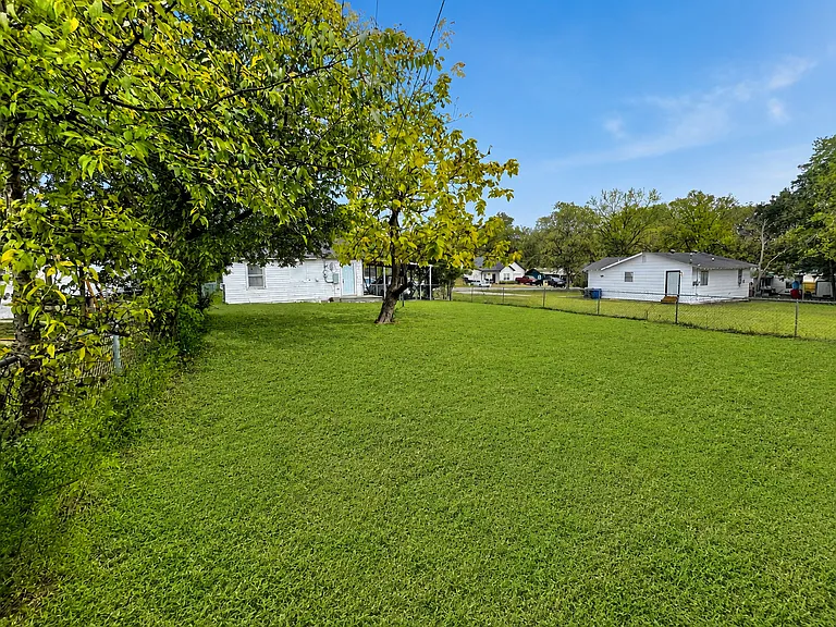 2714 Kavasar Dr — Photo 27