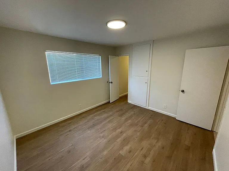 420 Ellwood Beach Dr — Photo 10