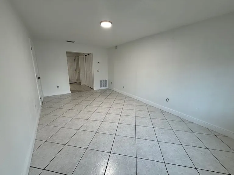 133 Garden Dr — Photo 5