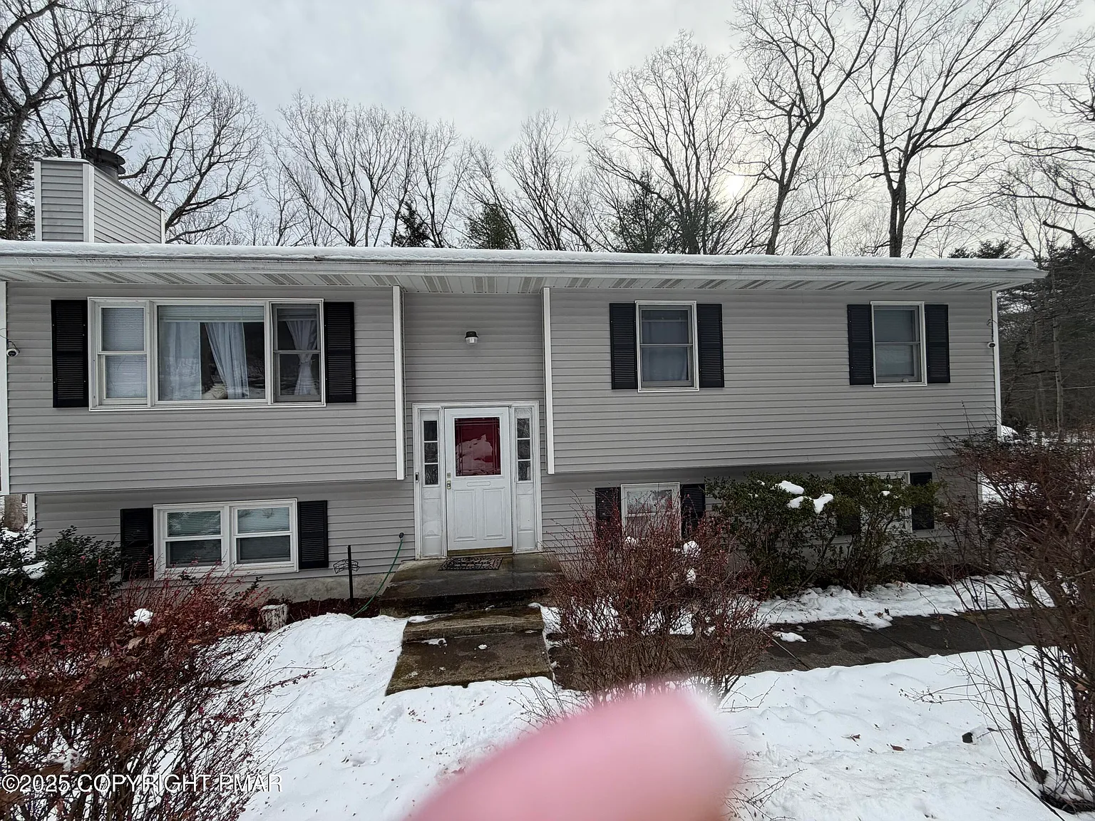 606 Rimrock Rd photo 1
